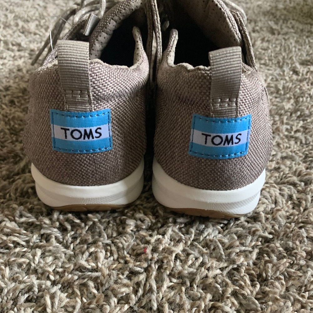 TOMS